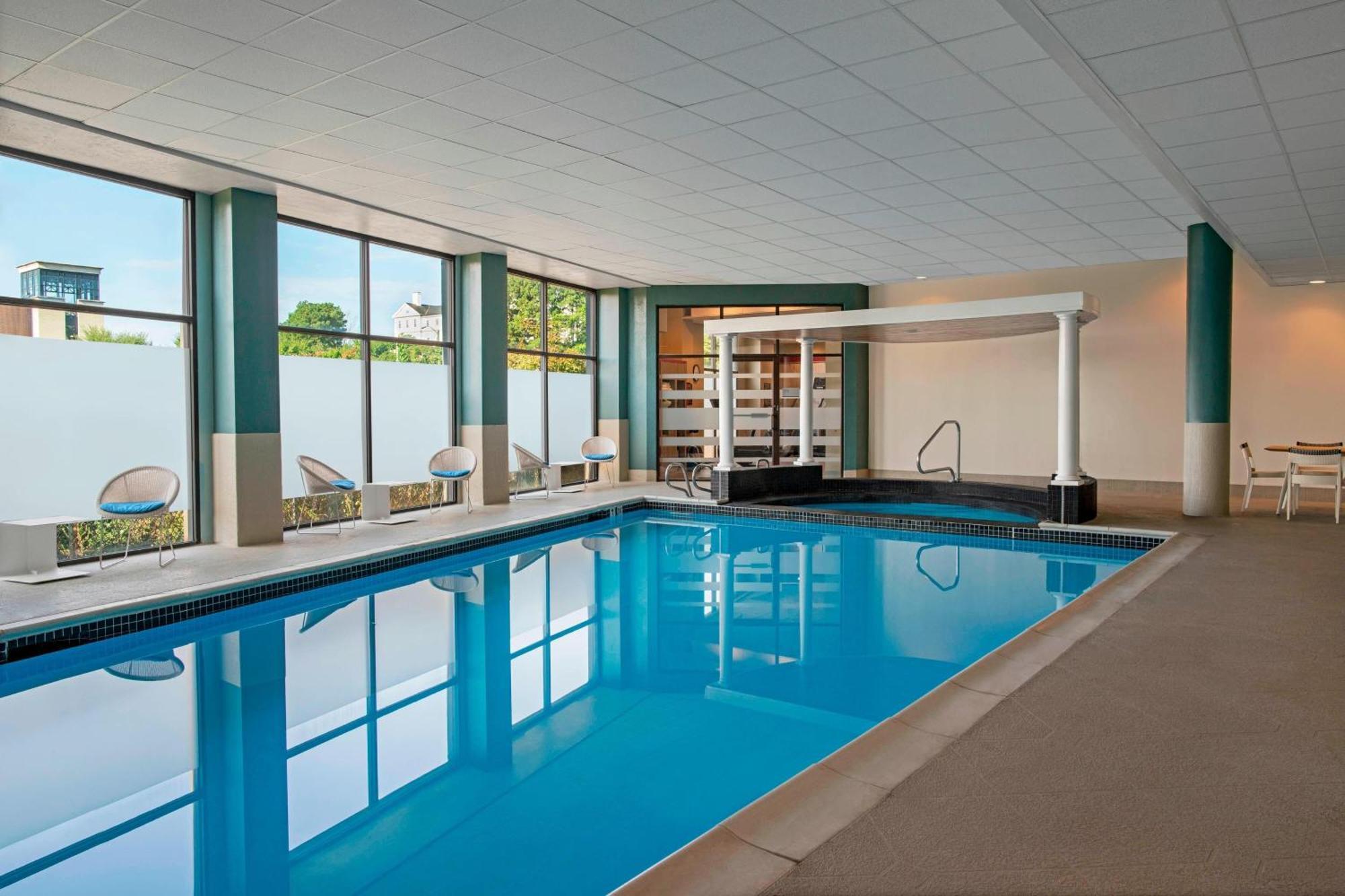 Delta Hotels By Marriott Richmond Downtown Bagian luar foto
