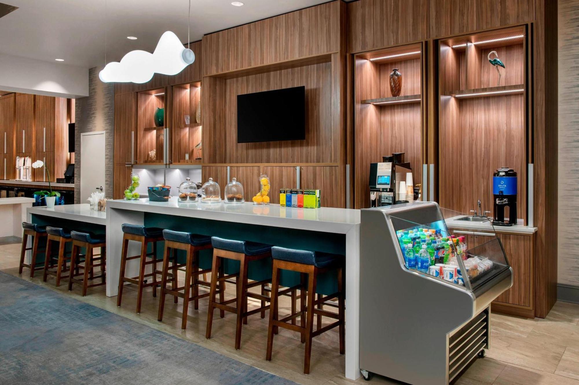 Delta Hotels By Marriott Richmond Downtown Bagian luar foto